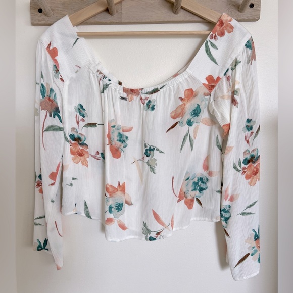 O’Neill Women’s Floral Summer Blouse Size S - Picture 2 of 4